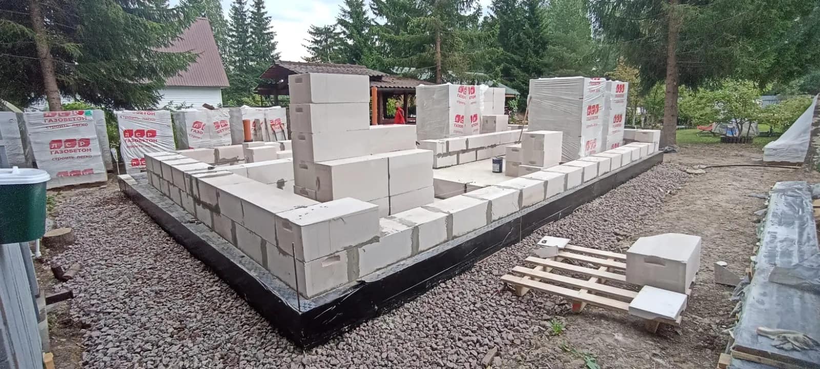 Кладка стен из газобетона — в СНТ Фауна, фото 2